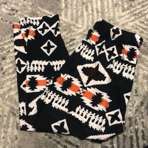 Patterned Capri Leggings